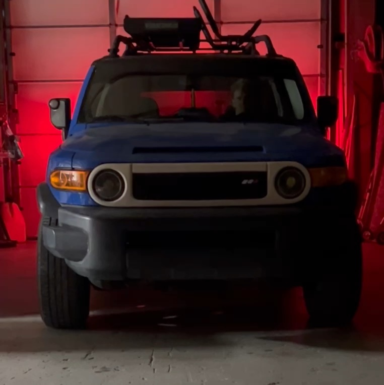 UNIVERSAL SWITCHBACK LED GRILL LIGHT BAR | ANIMATED STARTUP